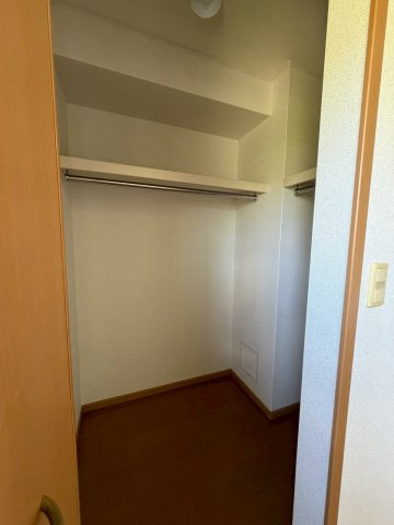 宗像市陵厳寺１丁目のアパートの収納