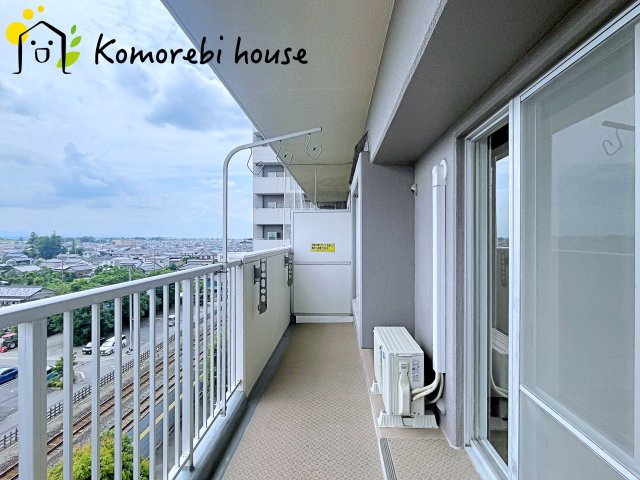 サンマンション北本2号館のバルコニー|バルコニーからの眺めを楽しみながら食事をしませんか