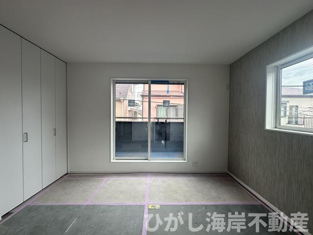 茅ヶ崎市南湖3丁目　新築戸建　全2棟の洋室|6月5日撮影　建築中　7.2帖　洋室