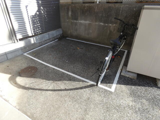 自転車置き場　月額３３０円