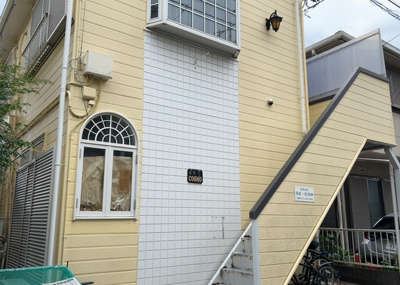【外観】 | ルネコスモ（ルネＣ０ＳＭ０） | 家を建てる場合、方位は要チェックです。現実的に日当たりのよい家ならばリビングは南側、建築基準法でも北側に当たる家への配慮は求められています。土地を見学に行く際は、方位磁針を持って行くようにしましょう。