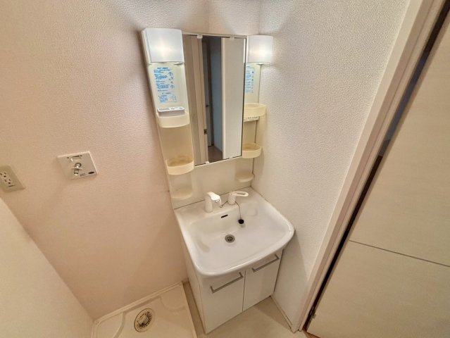 セジュール東阿保　A棟の洗面所