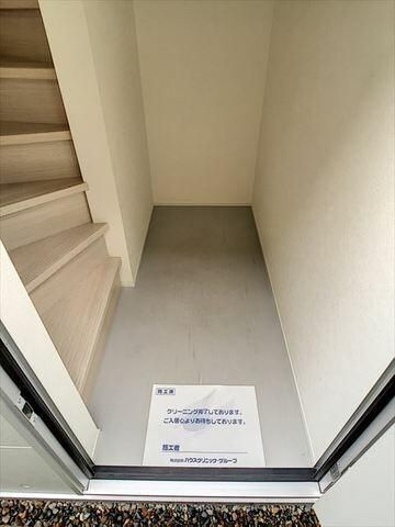 ネオス中板橋の玄関