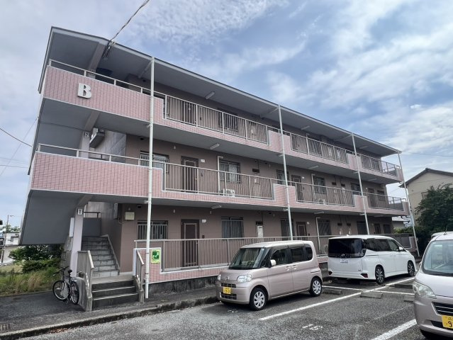樋ノ口ハイツの駐車場