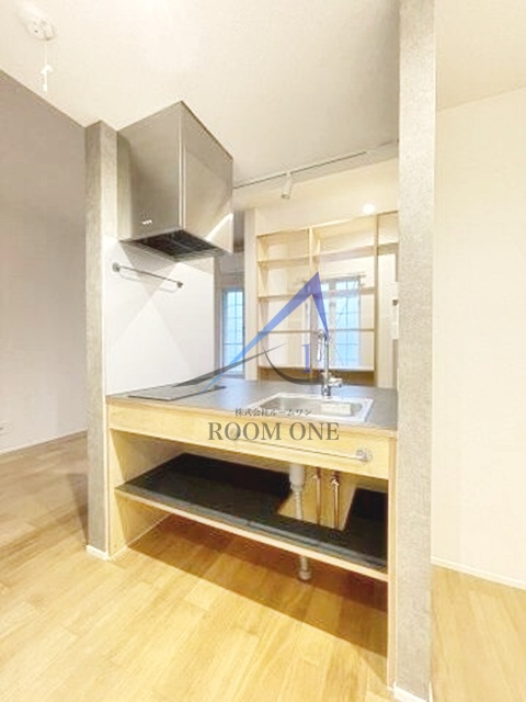 ＯＷＮ　ＡＰＡＲＴＭＥＮＴ　一之江のキッチン|キッチンです。