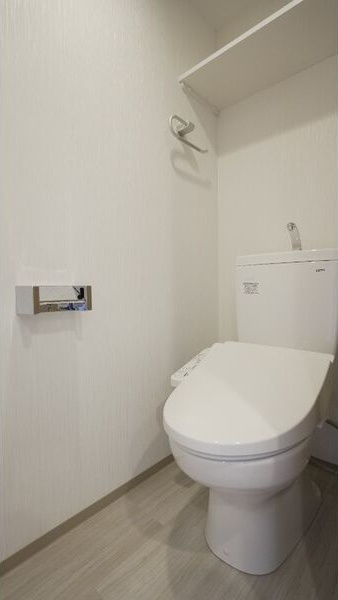 大阪市港区弁天３丁目の賃貸マンションのトイレ