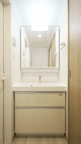 大阪市港区弁天３丁目の賃貸マンションの洗面所