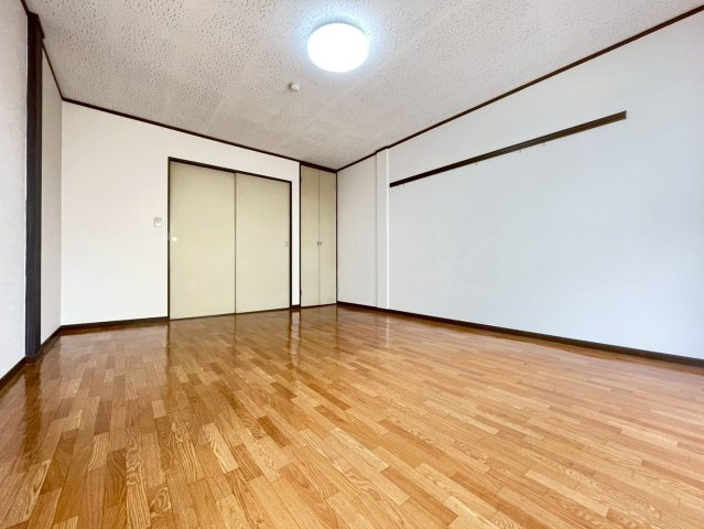 【寝室】