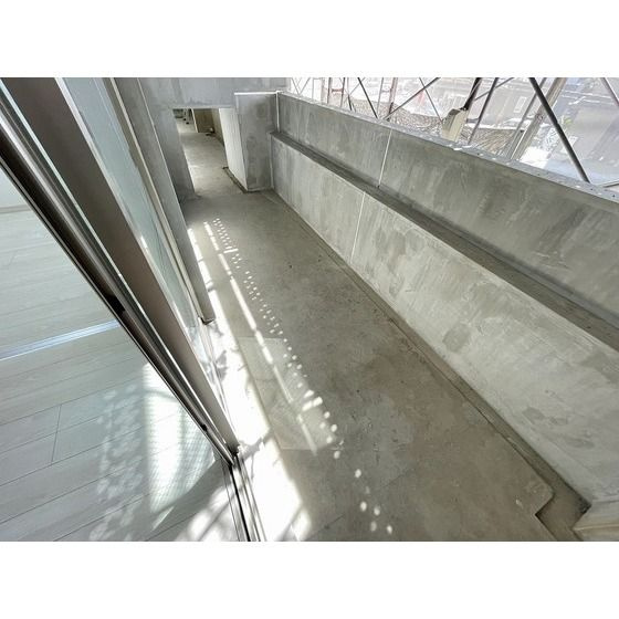 熊本市中央区新町３丁目の賃貸マンションのバルコニー
