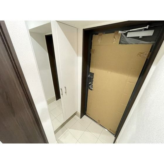 熊本市中央区新町３丁目の賃貸マンションの玄関