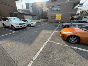 【駐車場】