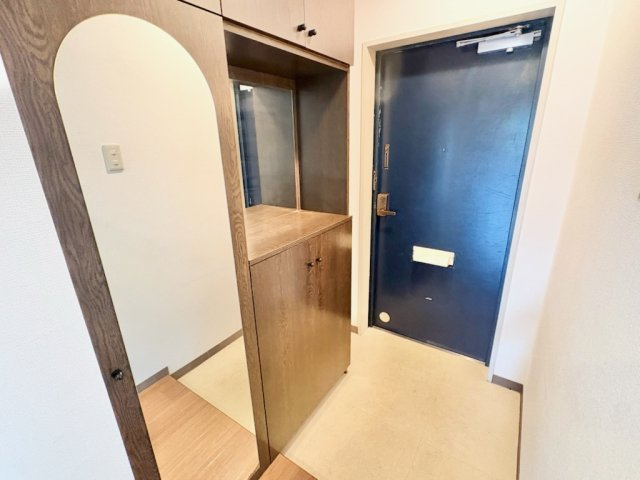 サンライズマンション岩出８の玄関