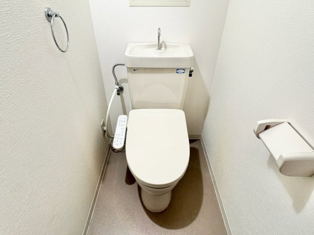 サンライズマンション岩出８のトイレ