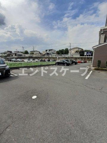 サンルームガルテンの駐車場|高崎、前橋のお部屋探しはエンドスケープまで！お客様の理想お聞かせ下さい♪