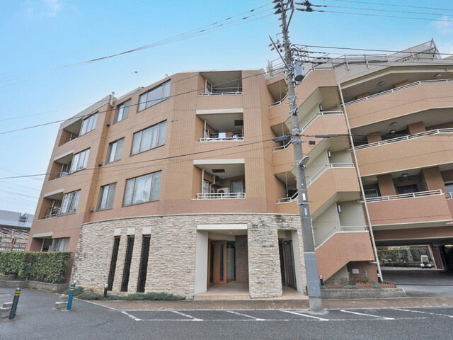 ヴェルビュ亀有の外観|ヴェルビュ亀有４階部分のお部屋は通常仲介手数料２３０万３４００円→０円！さらにキャッシュバック１８万円にて即日現地案内可能です！