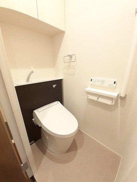 シャン・ヴァロン明神町のトイレ