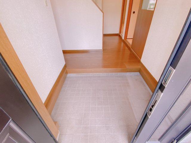知多郡東浦町大字石浜字藤塚の玄関