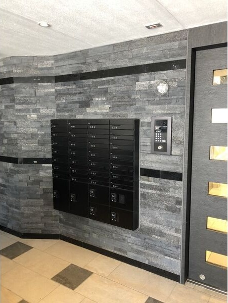 アールズタワー瑞穂運動場西駅前のエントランス