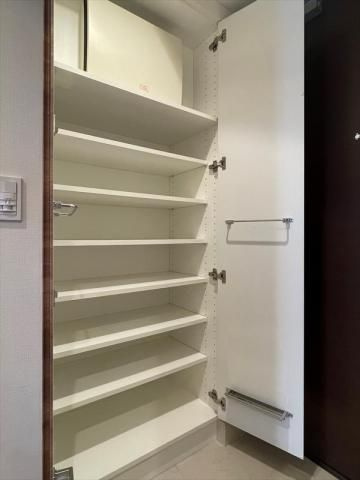 メゾンカルム市谷仲之町の収納