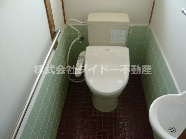 嘉穂郡桂川町大字吉隈の一戸建てのトイレ