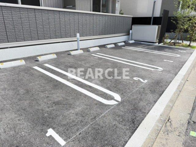 【駐車場】 | GRAMM西伊達 | 駐車場に車を止められます