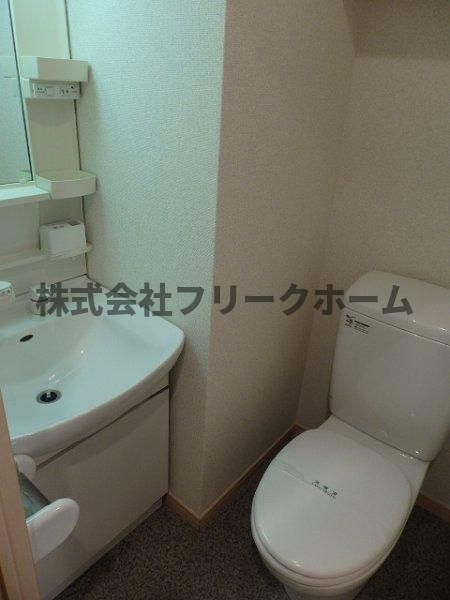武蔵野市吉祥寺南町４丁目の賃貸マンションのトイレ