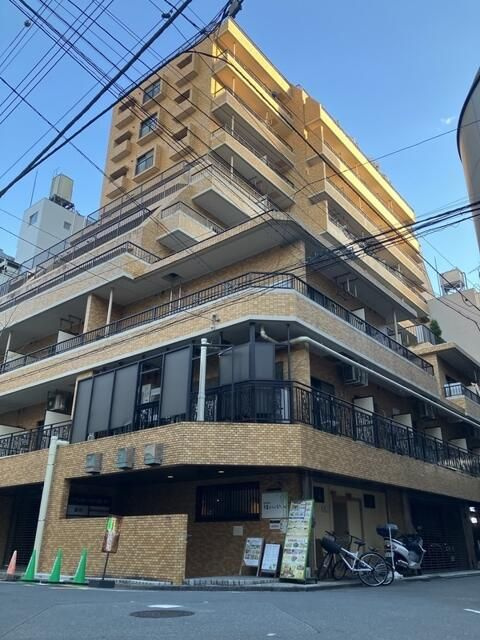 ダイアパレス新宿一丁目の外観