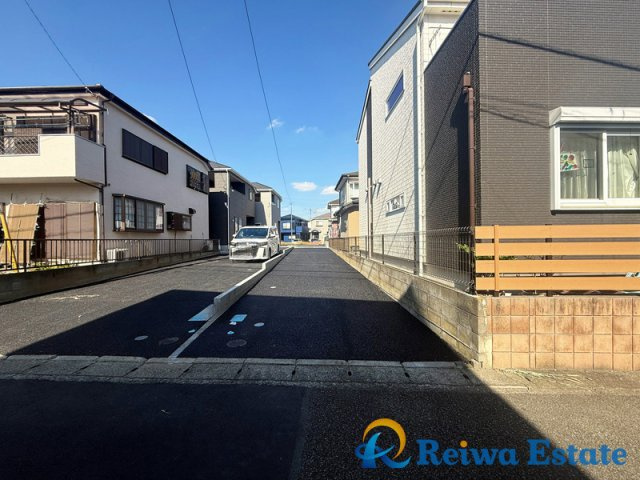 新築戸建　高座郡寒川町小谷3丁目の前面道路含む現地写真
