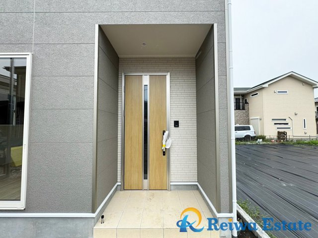 新築戸建　高座郡寒川町小谷3丁目の玄関