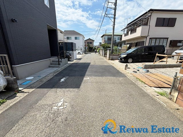 新築戸建　高座郡寒川町小谷3丁目の前面道路含む現地写真