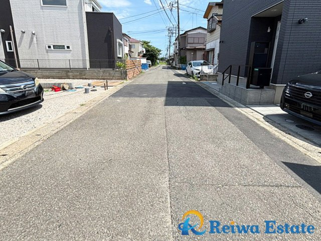 新築戸建　高座郡寒川町小谷3丁目の前面道路含む現地写真