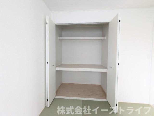 【新築戸建】　いわき市小名浜下神白第3の収納|2号棟写真　和室には押入れが付いてるので、来客用の布団も収納できます！