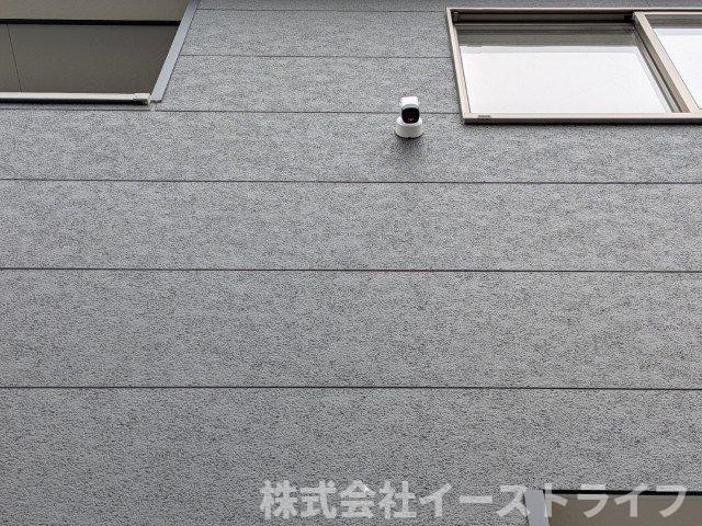 【新築戸建】　いわき市小名浜下神白第3の防犯設備|2号棟写真　玄関頭上に防犯カメラ完備で安心・安全！