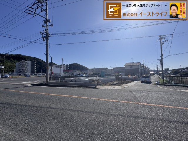 【新築戸建】　いわき市小名浜下神白第3の前面道路含む現地写真|北側10ｍ公道と現地写真