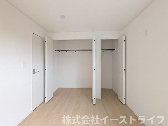 【新築戸建】　いわき市錦町第32の収納|4号棟写真　大きなスペースがあり、収納には困りません。