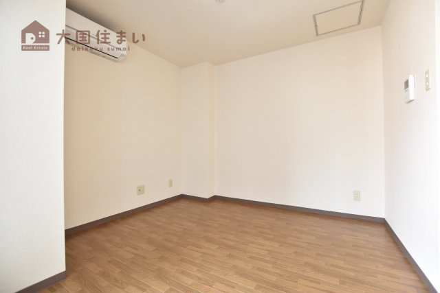 【寝室】 | クイーンズマンション元町