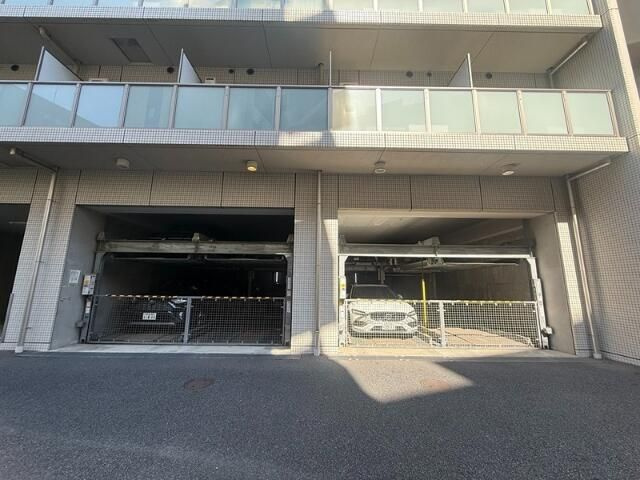 エスティメゾン押上の駐車場