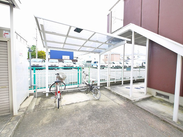 エクセルハイツ　Ｃ棟のその他共用部分|屋根付き駐輪場