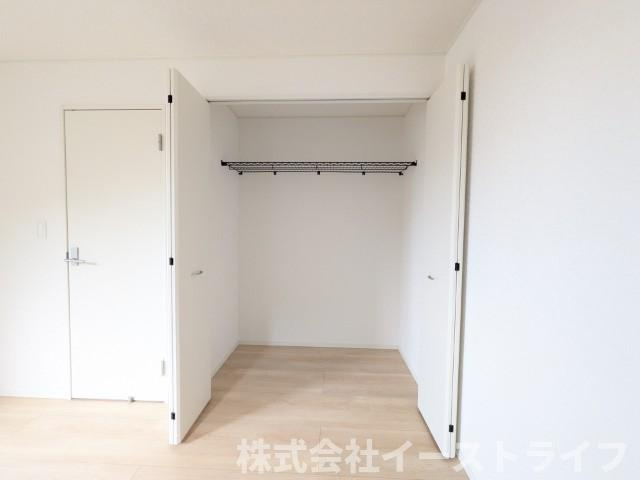 【新築戸建】　いわき小名浜花畑町第4の収納|1号棟写真　大きなスペースがあり、収納には困りません。