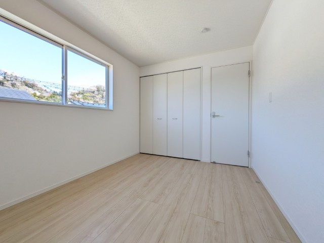 【新築戸建】　いわき市泉滝尻第1　全2棟の洋室|１号棟写真　フローリングは、自分の好みの部屋にしやすいです♪