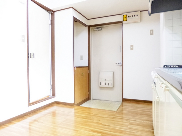 めぞんエルのキッチン|小さなＤＫといったような広いキッチン！