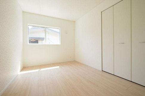 【新築】川越市笠幡平屋建て新築住宅の洋室|北6帖洋室です