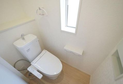 【新築】川越市笠幡平屋建て新築住宅のトイレ|シンプルなトイレスペース
