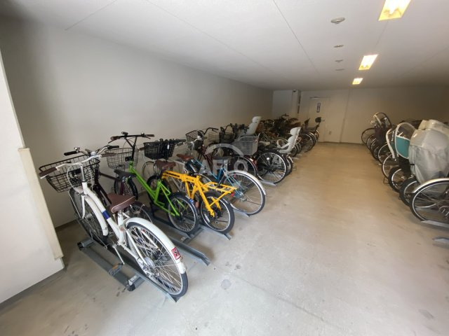 プレサンスロジェOSAKA　中津小学校区のその他共用部分|プレサンスロジェOSAKA　駐輪場