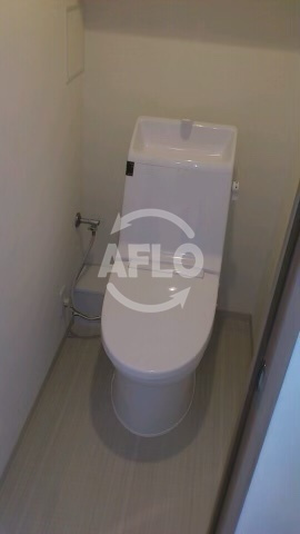 プレサンスロジェOSAKA　中津小学校区のトイレ|プレサンスロジェOSAKA　温水洗浄便座