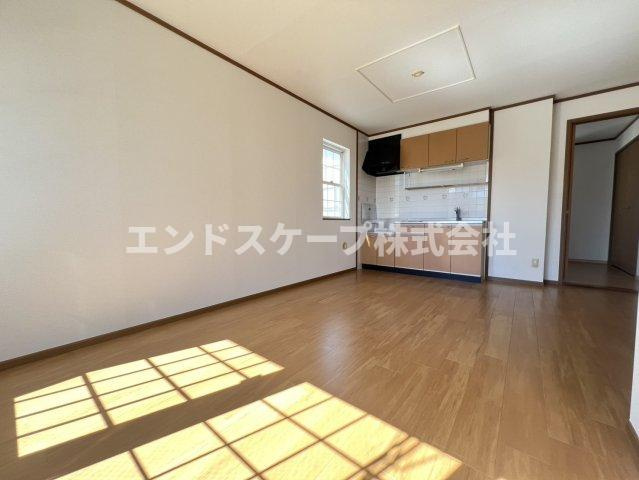 プチシャン・ヴィラの居間・リビング|高崎、前橋のお部屋探しはエンドスケープまで！お客様の理想お聞かせ下さい♪
