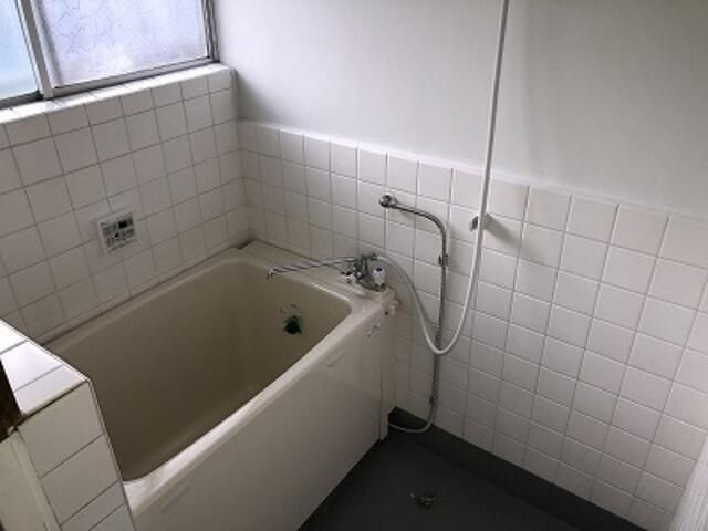 港南ハイツの浴室