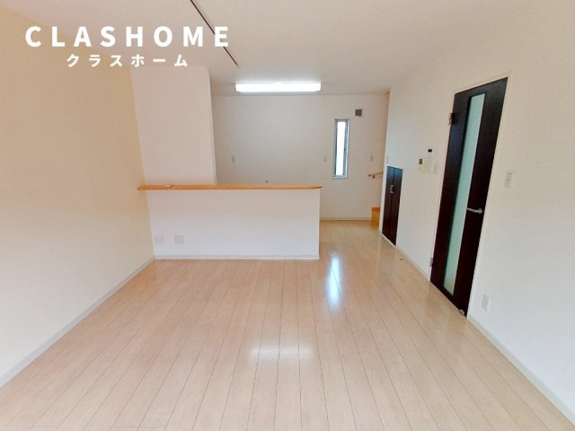 ラフィネⅢ　　刈谷市近郊の賃貸はクラスホーム刈谷店の居間・リビング