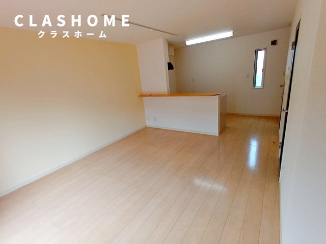 ラフィネⅢ　　刈谷市近郊の賃貸はクラスホーム刈谷店の居間・リビング