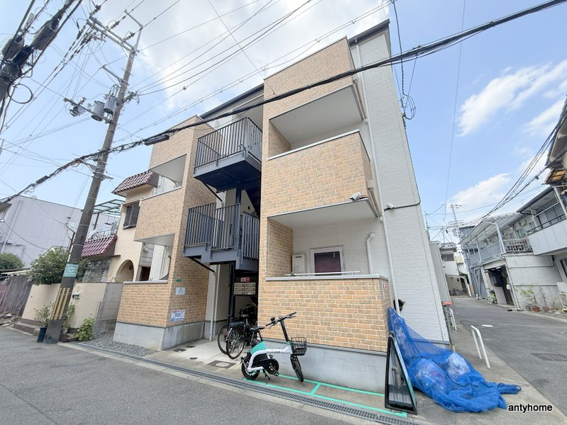 レジア三津屋南　仲介手数料無料の外観